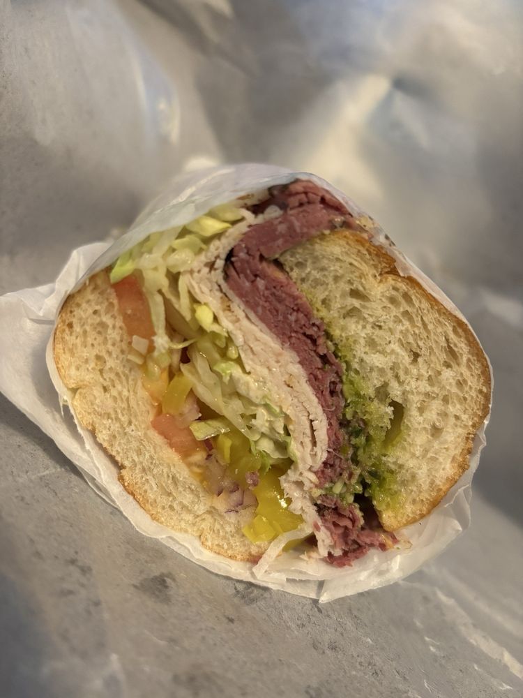 Basil's Deli & Cafe'