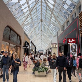 Prudential Center - Shopping Centers Near Me - Boston, Massachusetts Prudential Center - Shopping Centers Near Me - Boston, Massachusetts