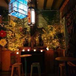 ZOMBIE HUT - Updated July 2025 - 353 Photos & 543 Reviews - 273 Smith