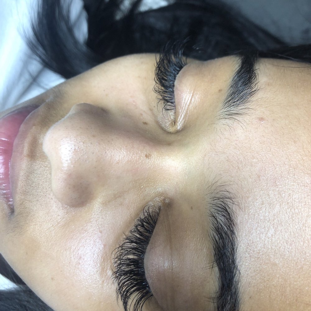 Brushed Lashes - Eyelash extensions - Eyelash Service Near Me Brushed Lashes - Eyelash extensions - Eyelash Service Near Me