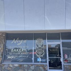 Niya Bakery - Outside (in strip mall between the gas station and the car wash)