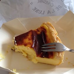 Boulangerie de la Lune - Mmm la part énorme de flan délicieux pas trop sucré à 2€