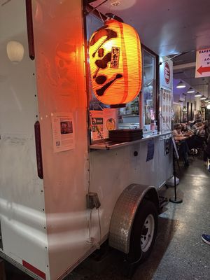 midnite ramen by null