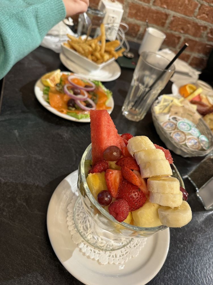 EGGSPECTATION MAISONNEUVE Updated July 2024 306 Photos & 277