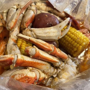Captain Crab - It's in the bag! 1lb Dungeness crab, 1 lb head on shrimp, corn, potatoes and an add-in 1/2 sausage: major YUM - Seafood Near Me - Lake City, Florida Captain Crab - It's in the bag! 1lb Dungeness crab, 1 lb head on shrimp, corn, potatoes and an add-in 1/2 sausage: major YUM - Seafood Near Me - Lake City, Florida