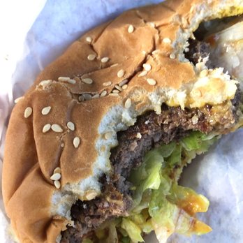 C & L Burger Bar - Burgers Near Me - Castle Rock, Washington