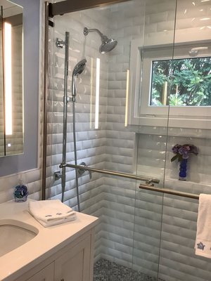 Bathroom Cleaning Project - Bathroom cleaning. Bathtub, sink. Bathroom Cleaning Project - Bathroom cleaning. Bathtub, sink.