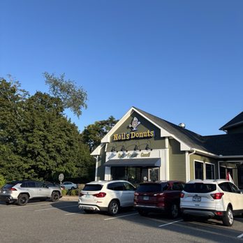 Neil’s Donuts - The building - Donuts Near Me - Middletown, Connecticut