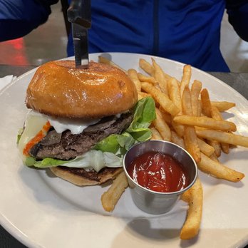 Morrison - Burbank - Kobe - Gastropubs Near Me - Burbank, California Morrison - Burbank - Kobe - Gastropubs Near Me - Burbank, California