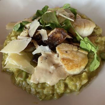 Mythos Restaurant - Sea scallop asparagus risotto - New American Near Me - Orlando, Florida Mythos Restaurant - Sea scallop asparagus risotto - New American Near Me - Orlando, Florida