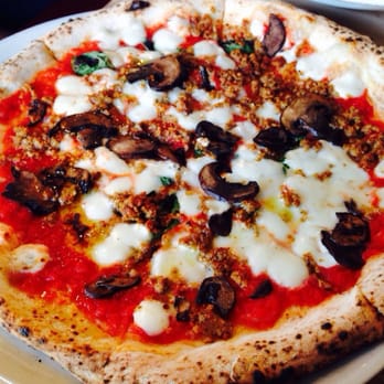 Cane Rosso - Gus Pizza - Pizza Near Me - Fort Worth, Texas Cane Rosso - Gus Pizza - Pizza Near Me - Fort Worth, Texas