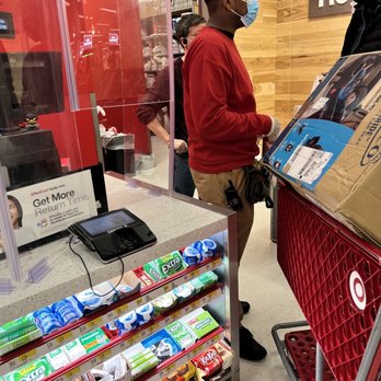 Target - LAZY MANAGER ! Someone define customer service for him - Department Stores Near Me - Columbia, Maryland