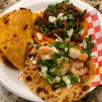 559 Taqueria - Queso, carne red and shrimp Tijuana tacos 3/5 will have to go back and try again after they work out all the kinks - Tacos Near Me - Clovis, California