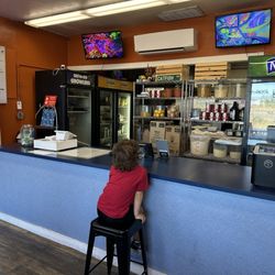 Styr Kurbside Kitchen - Clean and cozy front counter