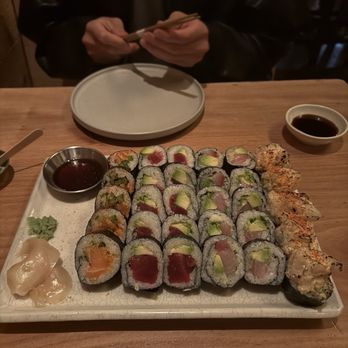 SUSHI-SAN - Sushi Bars Near Me - Chicago, Illinois SUSHI-SAN - Sushi Bars Near Me - Chicago, Illinois