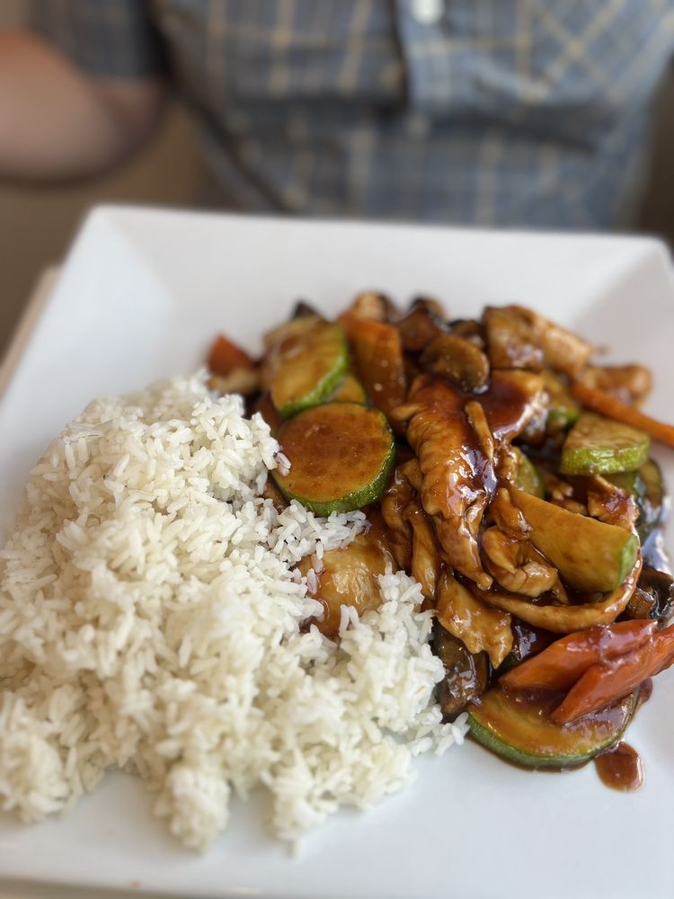 GINGER AND SPICE ASIAN BISTRO Updated September 2024 143 Photos