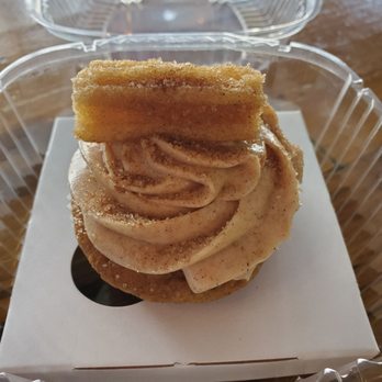 Blue Oak Coffee Roasting - Churro cupcake - Coffee Roasteries Near Me - Bakersfield, California Blue Oak Coffee Roasting - Churro cupcake - Coffee Roasteries Near Me - Bakersfield, California