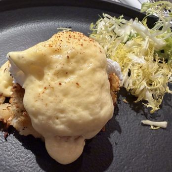 Delta One Lounge - Crab eggs Benedict - Airport Lounges Near Me - Seattle, Washington Delta One Lounge - Crab eggs Benedict - Airport Lounges Near Me - Seattle, Washington