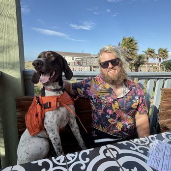 Port A Beachlodge - Outside pet friendly seating - American Near Me - Port Aransas, Texas Port A Beachlodge - Outside pet friendly seating - American Near Me - Port Aransas, Texas