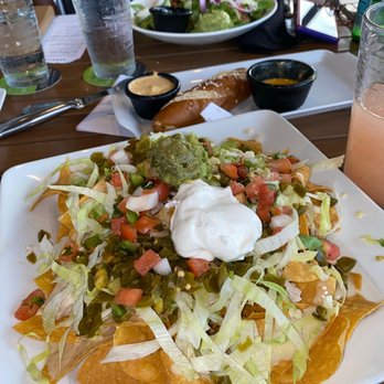 BRU Burger Bar - Fort Mitchell - Bbq nachos - New American Near Me - Fort Mitchell, Kentucky