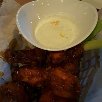 1885 Grill - Wing appetizer - Seafood Near Me - Chattanooga, Tennessee