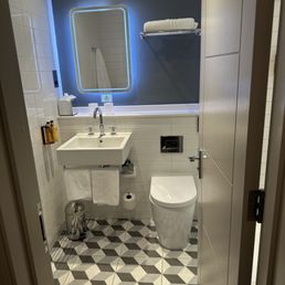 Bathroom in the twin room Bathroom in the twin room