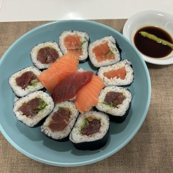 Costco - $18 lunch. Thanks Costco. The fish was fresh and tasty. - Wholesale Stores Near Me - Vancouver, British Columbia