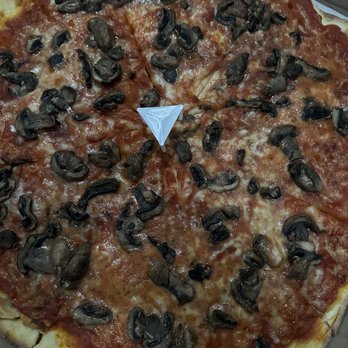 Arinell Pizza - Medium Mushroom 16" - Pizza Near Me - Berkeley, California