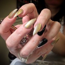 Sky Nails & Spa - Mistery so fancy! I don't know how to say but I love her nails!