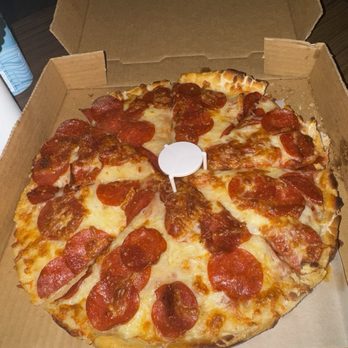 Dollies Pub & Cafe - Pepperoni Pizza - Pizza Near Me - Lahaina, Hawaii Dollies Pub & Cafe - Pepperoni Pizza - Pizza Near Me - Lahaina, Hawaii