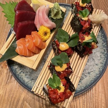 Muni Robata - Sashimi and crispy tuna tamaki - Japanese Near Me - Toronto, Ontario Muni Robata - Sashimi and crispy tuna tamaki - Japanese Near Me - Toronto, Ontario