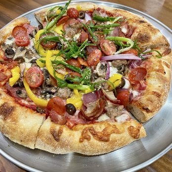 Slice House by Tony Gemignani - Combo Americano 12" (6 slices) - Pizza Near Me - Belmont, California Slice House by Tony Gemignani - Combo Americano 12" (6 slices) - Pizza Near Me - Belmont, California
