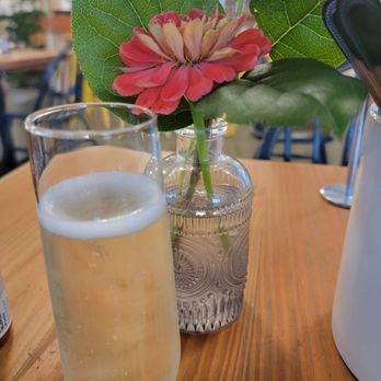 Flower House Cafe - New American Near Me - Langley, Washington