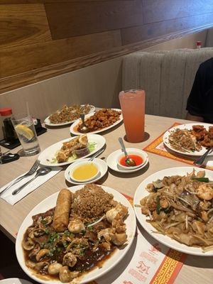 Wong's Restaurant by null