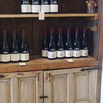 Apiary - To go - Breweries Near Me - Carpinteria, California