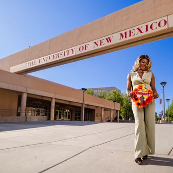 Ponic Photography - Senior Portrait at UNM - Session Photography Near Me - Albuquerque, New Mexico Ponic Photography - Senior Portrait at UNM - Session Photography Near Me - Albuquerque, New Mexico