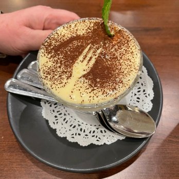 Petterinos - Bailey's Tiramisu - American Near Me - Chicago, Illinois Petterinos - Bailey's Tiramisu - American Near Me - Chicago, Illinois