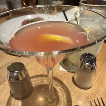 Seasons 52 - Sparkling Cosmo - New American Near Me - Mclean, Virginia