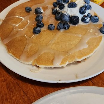 Putah Creek Cafe - Lemon poppy seed pancakes - Breakfast & Brunch Near Me - Winters, California