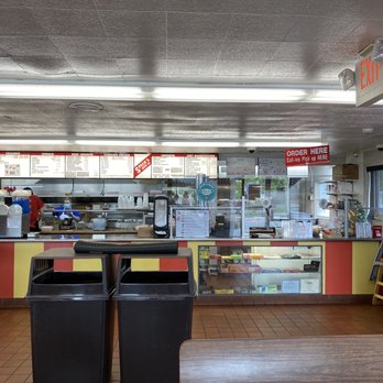 Speck's - the inside of a fast food restaurant - American Near Me - Collegeville, Pennsylvania