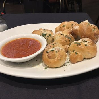 Mangiamo By 604 - Garlic knots - Italian Near Me - Honolulu, Hawaii