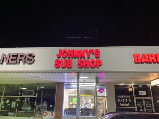 Johnny&#39;s - m A1tOWZFZSRL._UF350,350_QL50_.jpg