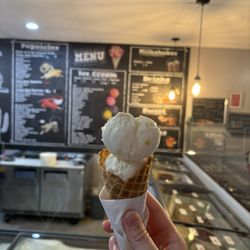 Rosa Ice Cream