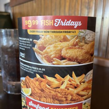 Ruby Tuesday - This is what the fish & chips is advertised as - Burgers Near Me - Royal Palm Beach, Florida