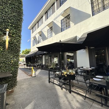 The Commons - Shopping Centers Near Me - Pasadena, California