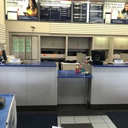 I've been standing in line for 5 minutes so far. Many workers have walked out, saw the line, and went back into the back. I've been standing in line for 5 minutes so far. Many workers have walked out, saw the line, and went back into the back.
