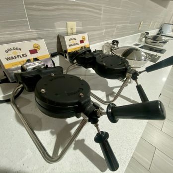 SpringHill Suites by Marriott Houston Pearland - Waffle station - Hotels Near Me - Pearland, Texas SpringHill Suites by Marriott Houston Pearland - Waffle station - Hotels Near Me - Pearland, Texas