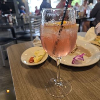 Colonial Diner - Horrible version of a sangria - Diners Near Me - Woodbury, New Jersey