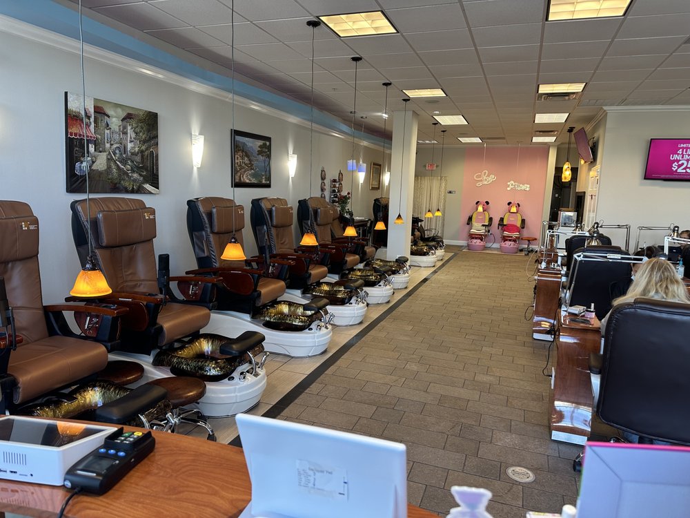 SAPHIRE NAILS & SPA with 30 real customer photos Updated August 2024