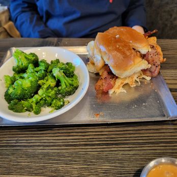 Twisted Tavern - TheTwisted Chicken Sandwich is awesome.Broccoli is perfect. - American Near Me - Arnold, Missouri
